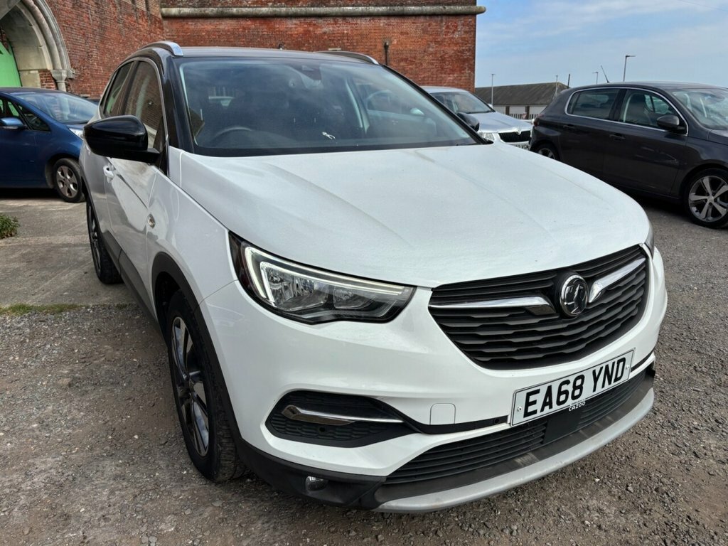 Vauxhall Grandland X 1.2L Sport Nav White