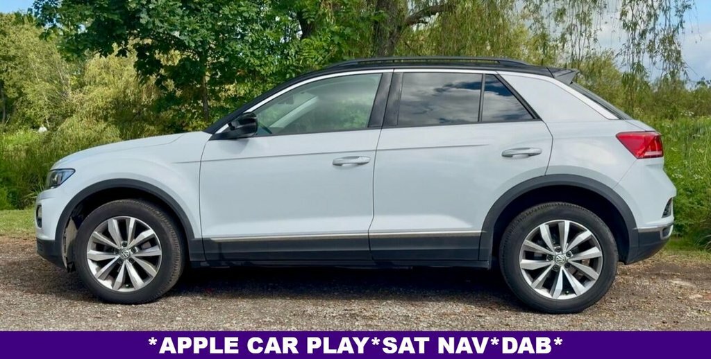 Volkswagen T-Roc Suv KO68GPV White #2