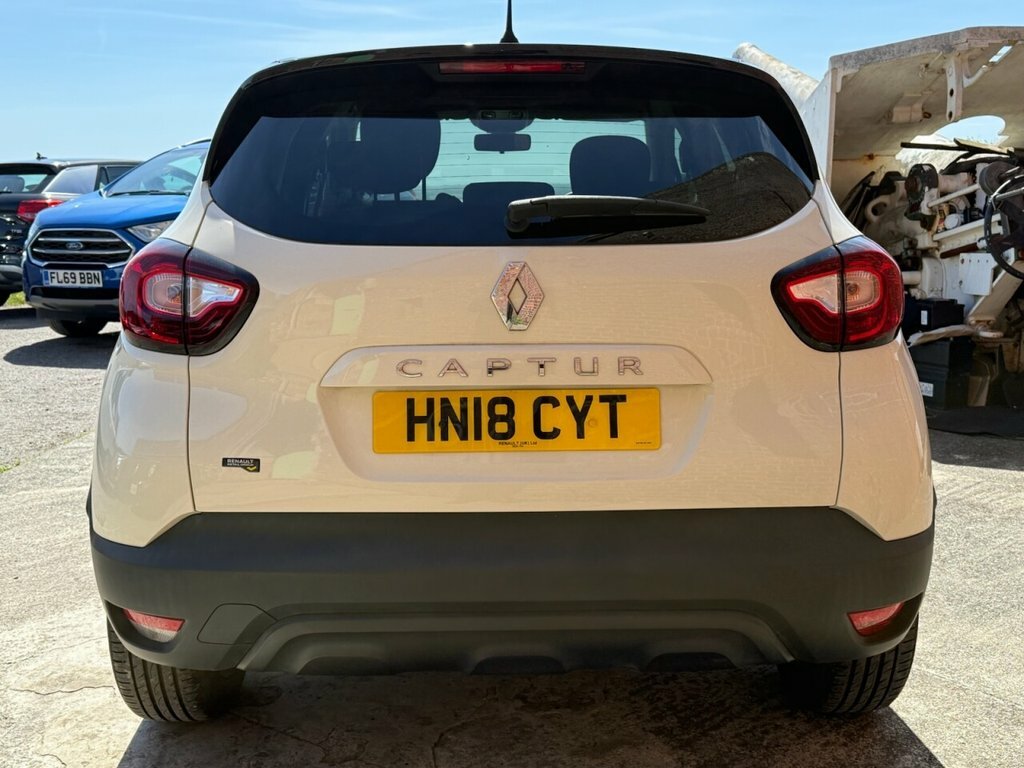 Renault Captur 0.9L Dynamique Nav HN18CYT White #4