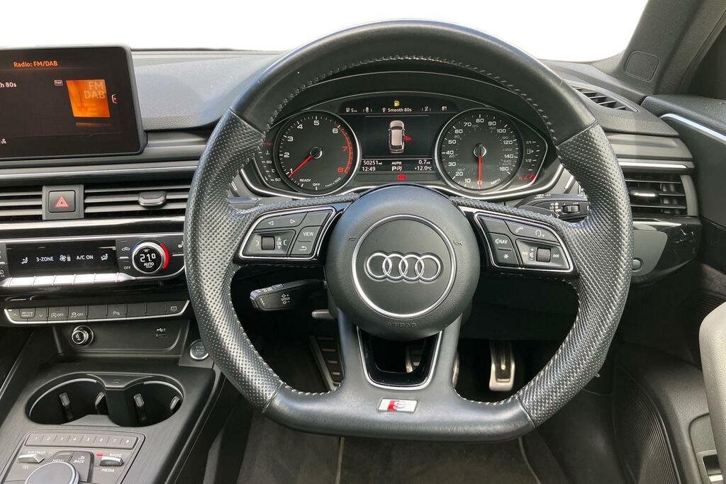 Audi A4 Avant 40 Tfsi Black Edition S Tronic WO19ZFC Red #5