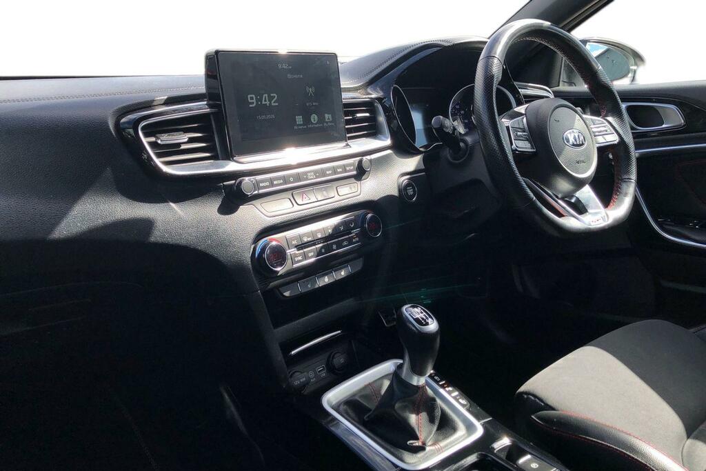Kia Ceed 1.6T Gdi Isg Gt White #4