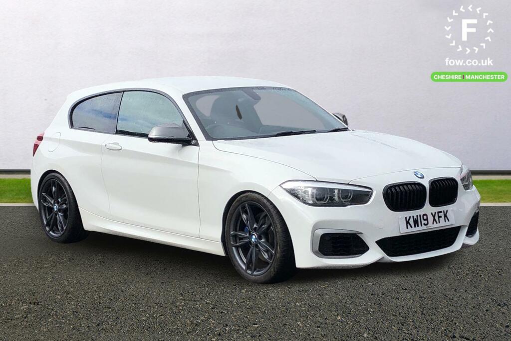 BMW 1 Series M140i Shadow Edition Step White