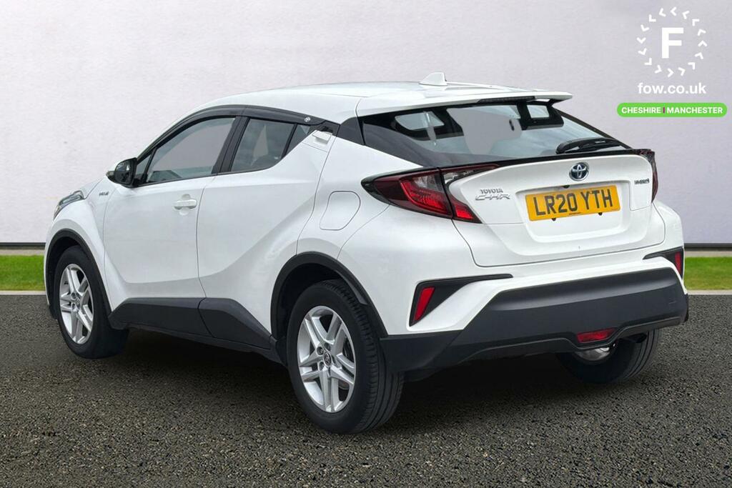 Toyota C-Hr 1.8 Hybrid Icon Cvt LR20YTH White #2