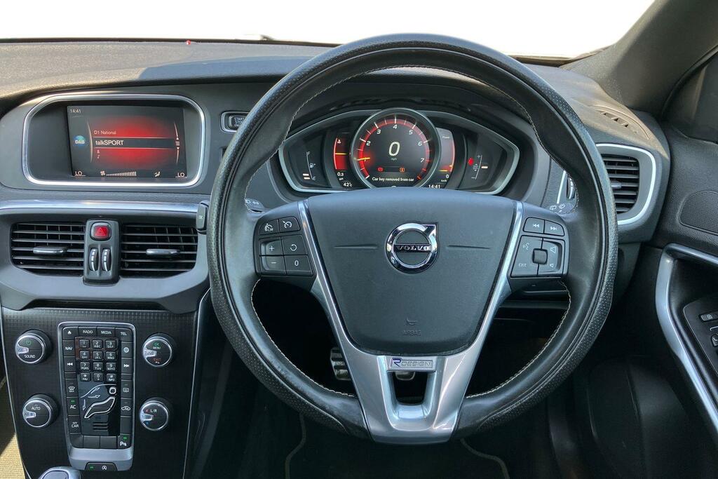 Volvo V40 T3 152 R Design Pro WF67HTC Silver #5