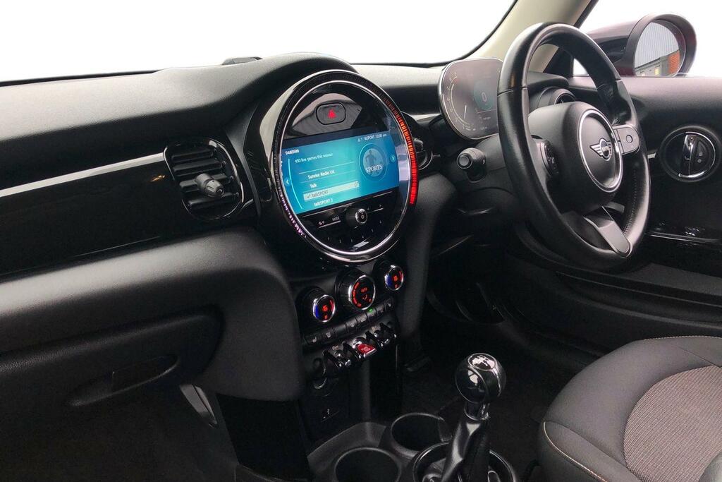 Mini Hatch 1.5 Cooper Classic Comfortnav Pack YS71EKM Red #4