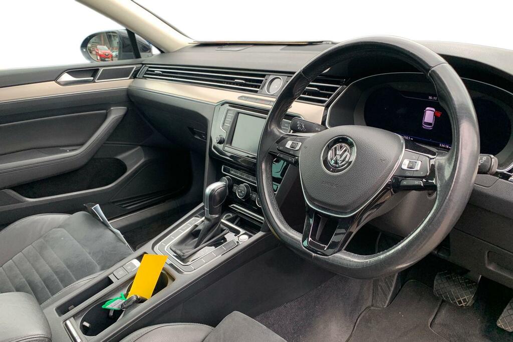 Volkswagen Passat 1.6 Tdi Gt Dsg Panoramic Roof Black #3