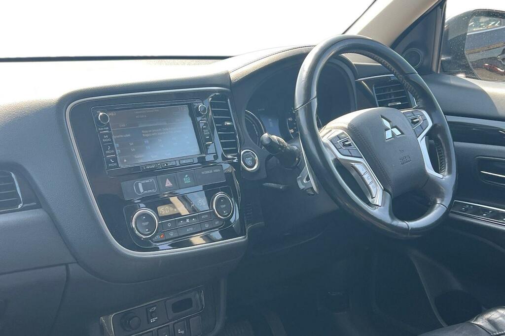 Mitsubishi Outlander 2.0 Phev 4H YP67NUA Black #4