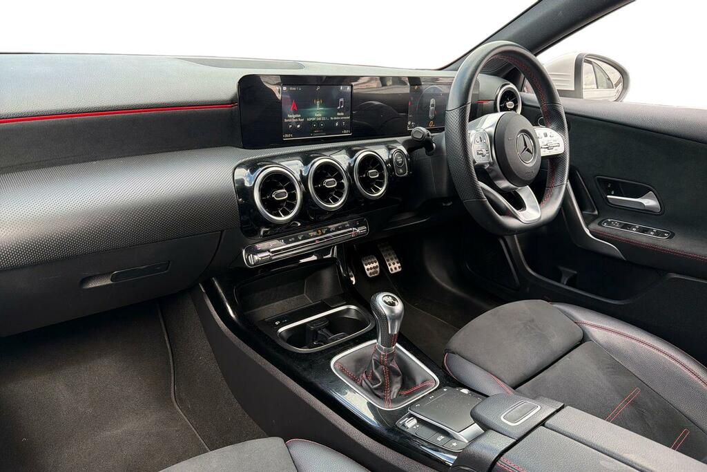 Mercedes-Benz A Class A180 Amg Line White #4