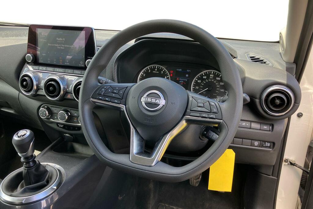 Nissan Juke 1.0 Dig-t 114 Acenta YF23XNO White #3