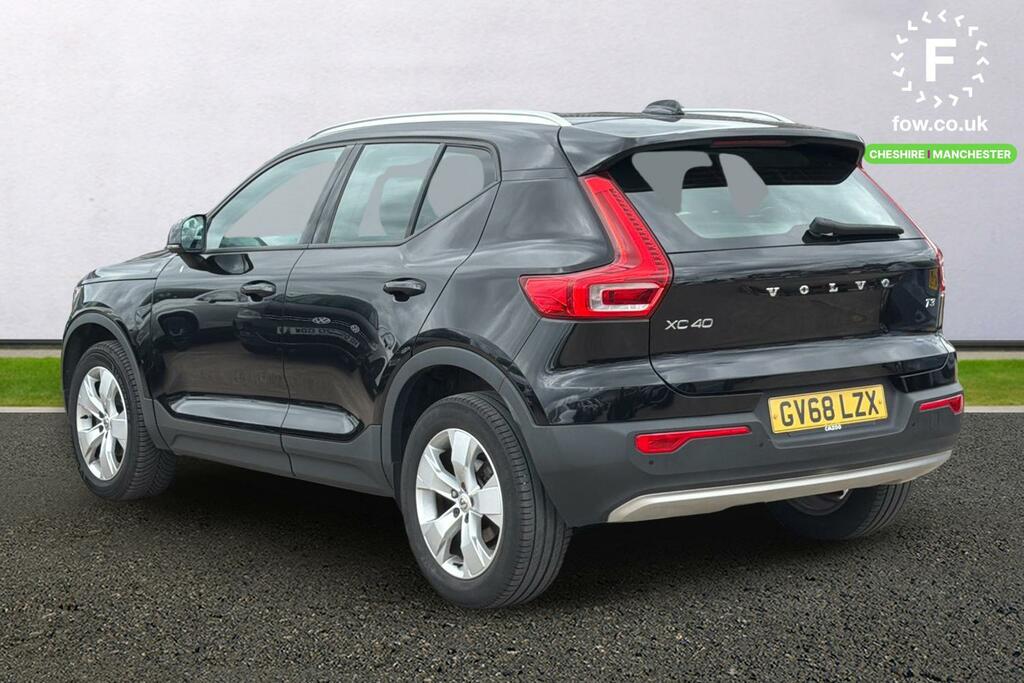 Volvo XC40 1.5 T3 Momentum GV68LZX Black #2