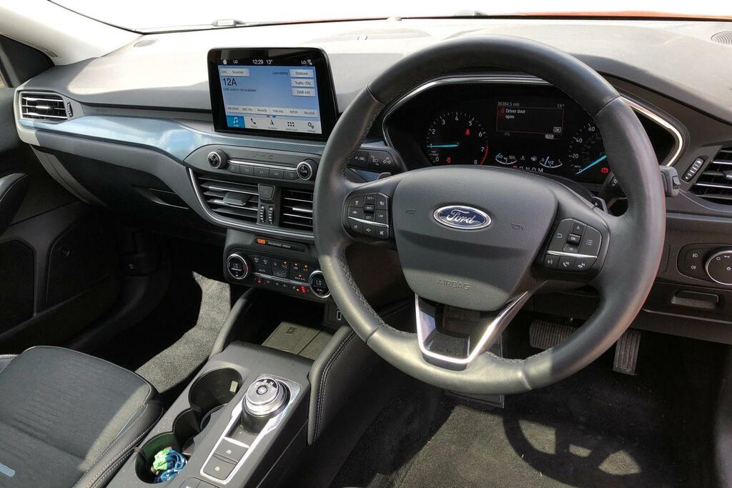 Ford Focus 1.5 Ecoboost 150 Active X EG19AZT Orange #3