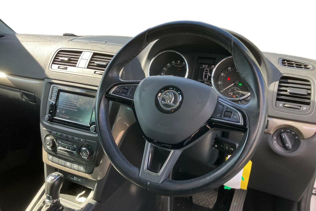 Skoda Yeti 2.0 Tdi Cr 150 Se L 4X4 Dsg White #3