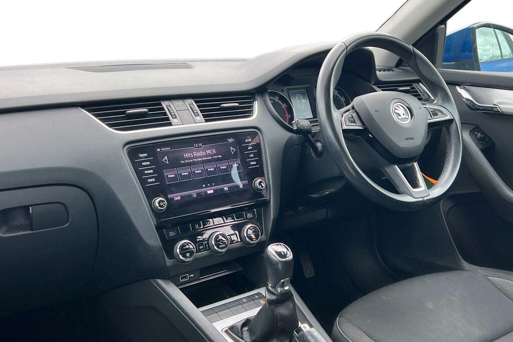 Skoda Octavia 1.5 Tsi Se Blue #4