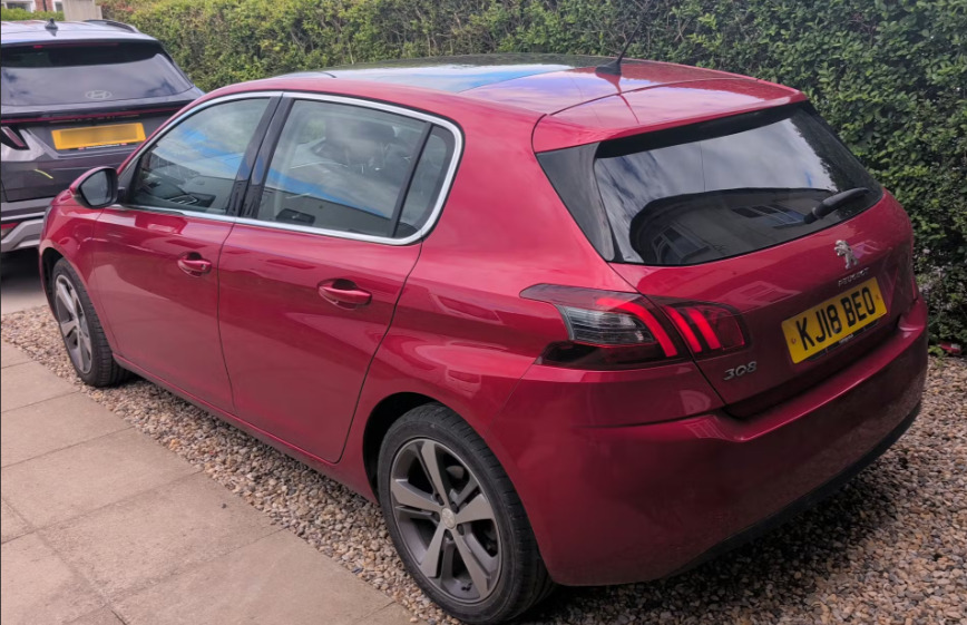 Peugeot 308 1.5 Bluehdi 130 Allure Eat8 Red #2