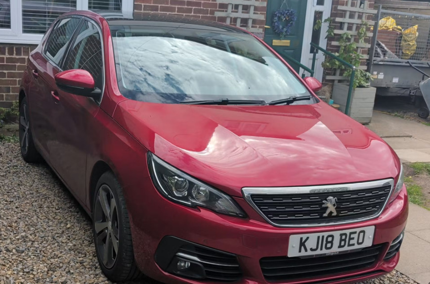 Peugeot 308 1.5 Bluehdi 130 Allure Eat8 Red