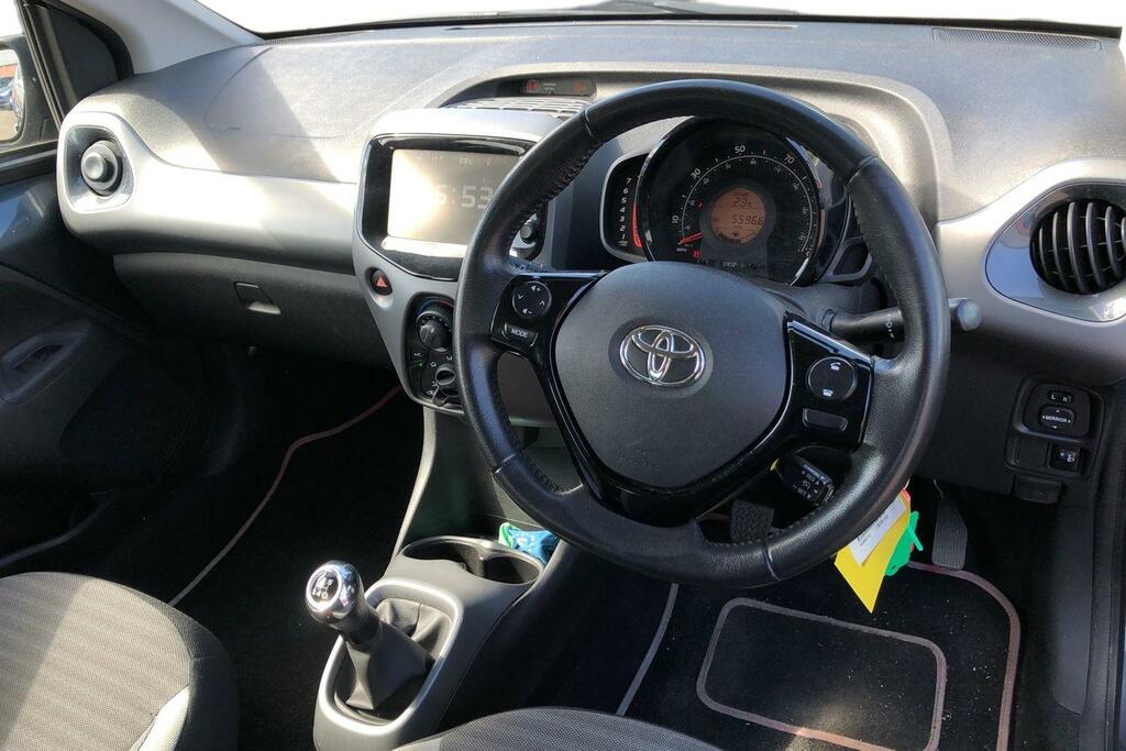 Toyota Aygo 1.0 Vvt-i X-play DY19OBJ Grey #3