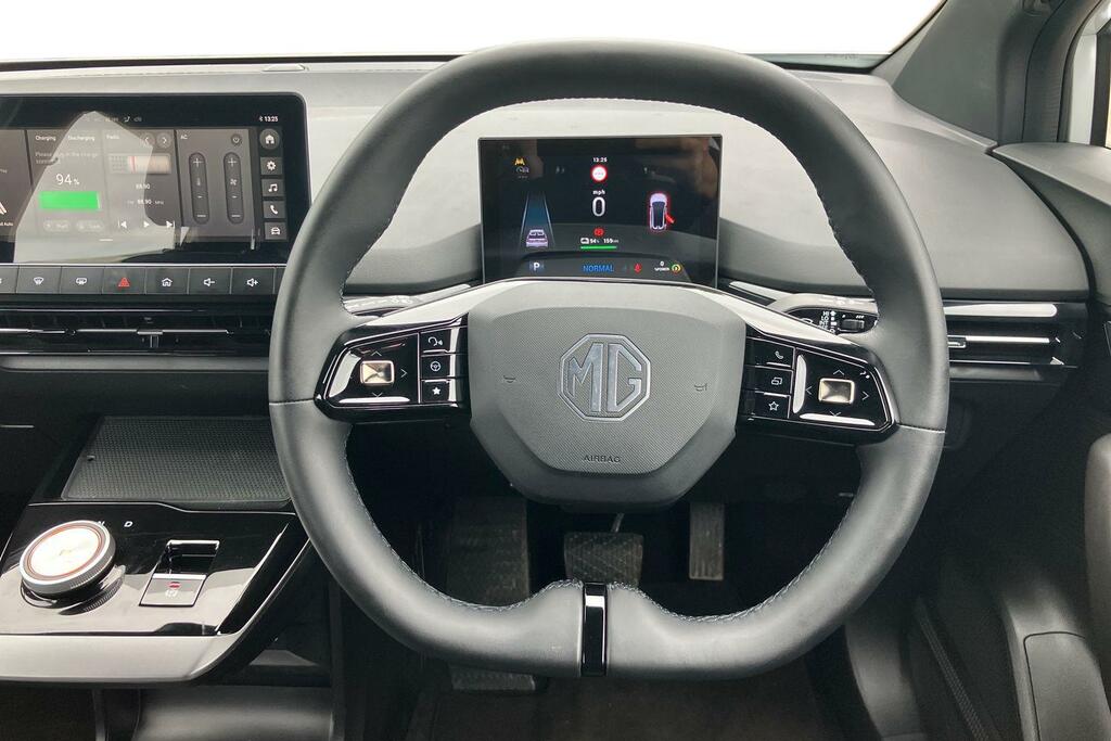 MG MG4 125Kw Se Ev 51Kwh White #5