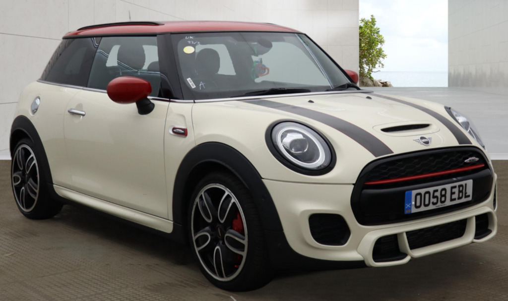 Mini Hatch 2.0 John Cooper Works II 8 Speed White