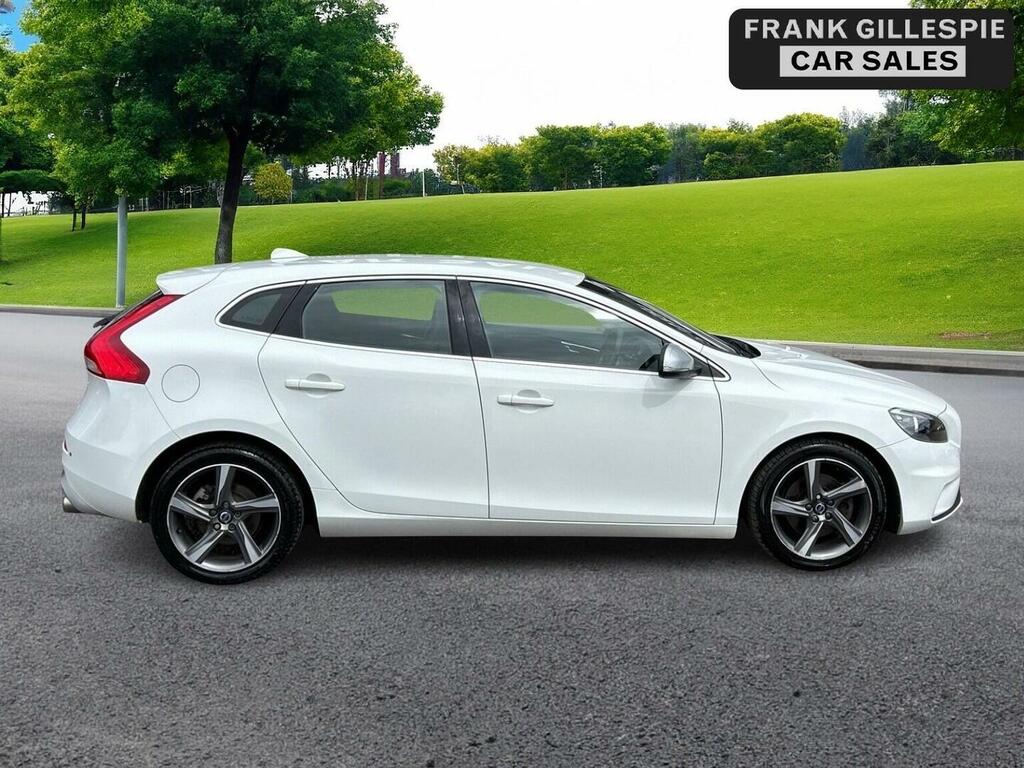 Volvo V40 Hatchback 2.0 T2 R-design Nav Euro 6 Ss 20 White
