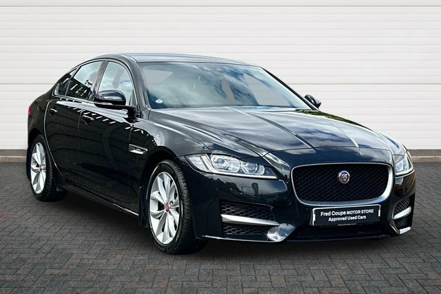Jaguar XF R-sport Saloon Black