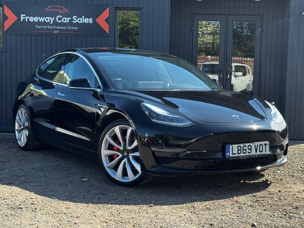 Tesla Model 3 Saloon Dual Motor Performance Saloon Black