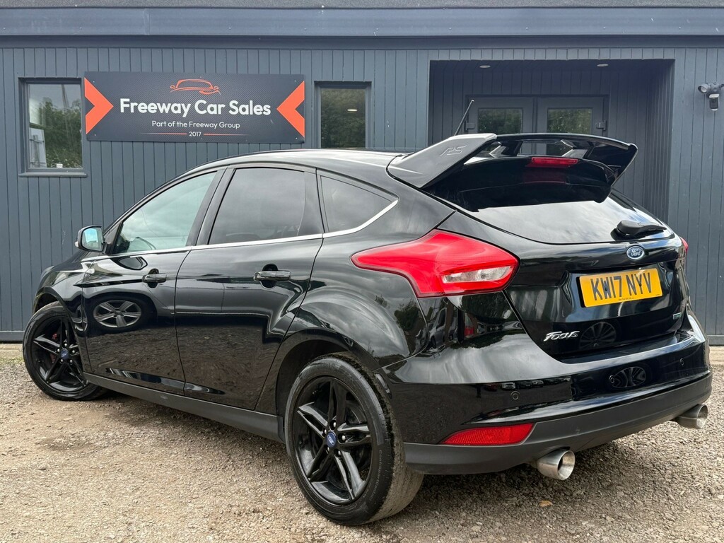 Ford Focus Hatchback 1.0T Ecoboost Zetec Edition Hatchback KW17NYV Black #2