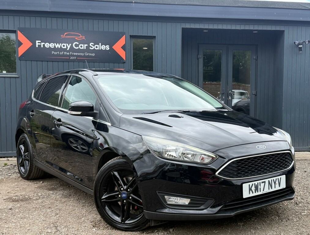 Ford Focus Hatchback 1.0T Ecoboost Zetec Edition Hatchback Black