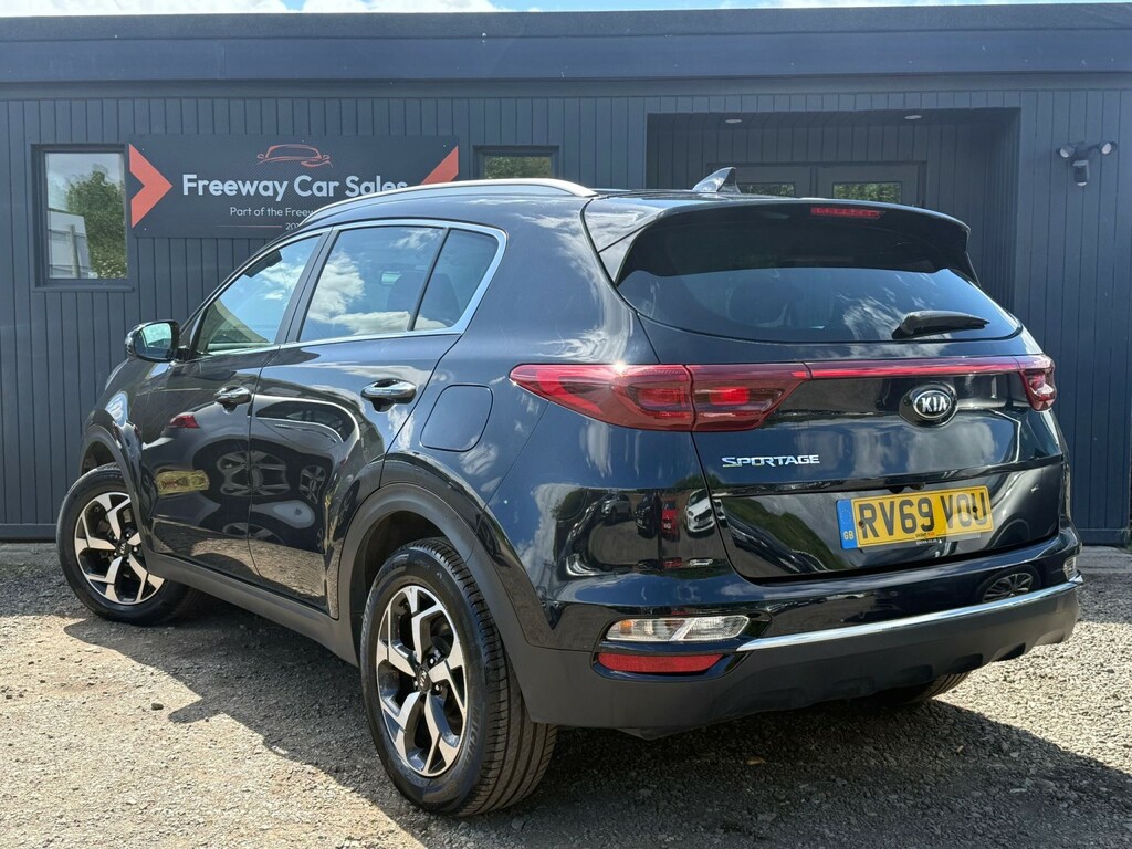 Kia Sportage Suv 1.6 Crdi Ecodynamics 2 Suv Hybrid RV69VOU Black #2