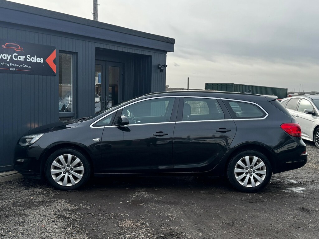 Vauxhall Astra Estate 1.6 Cdti Ecoflex Tech Line Sports Tourer Black #2