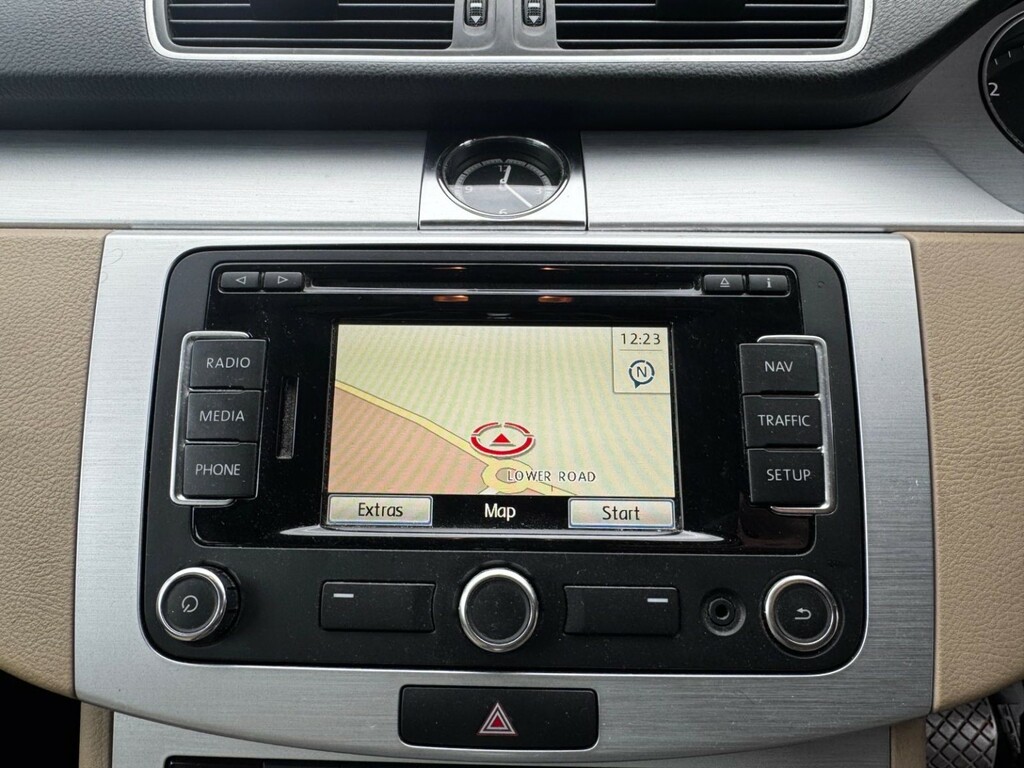 Volkswagen CC Saloon Black #9
