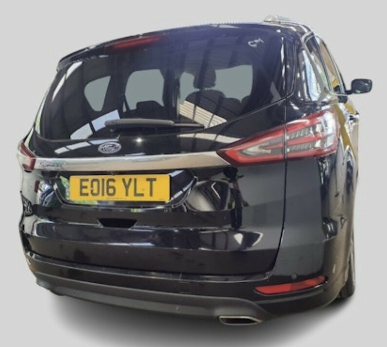 Ford S-Max Mpv 2.0 Tdci Titanium Mpv Euro 6 EO16YLT Black #3
