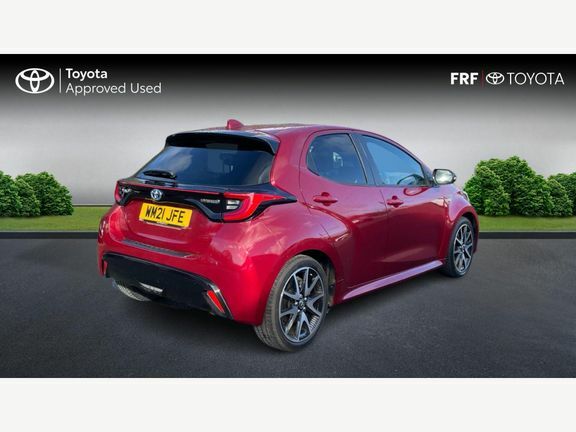 Toyota Yaris Yaris Dynamic 1.5 Hybrid WM21JFE Red #2