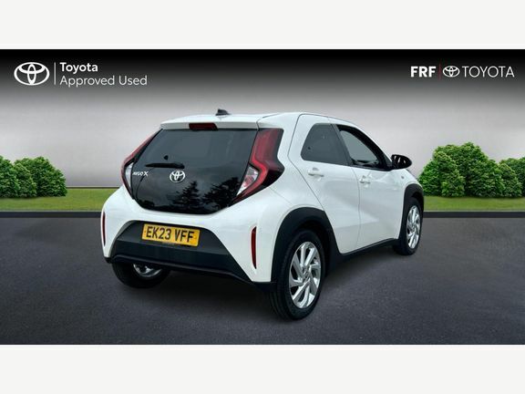 Toyota Aygo X Pure Automatic EK23VFF White #2