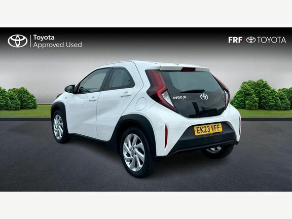 Toyota Aygo X Pure Automatic EK23VFF White #4
