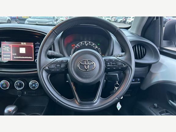 Toyota Aygo X Pure Automatic EK23VFF White #6
