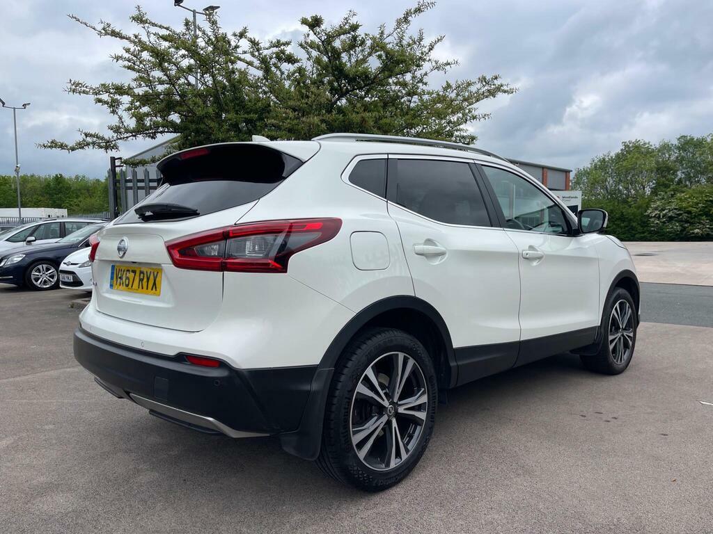 Nissan Qashqai 1.5 Dci N-connecta Euro 6 S S VK67RYX White #4