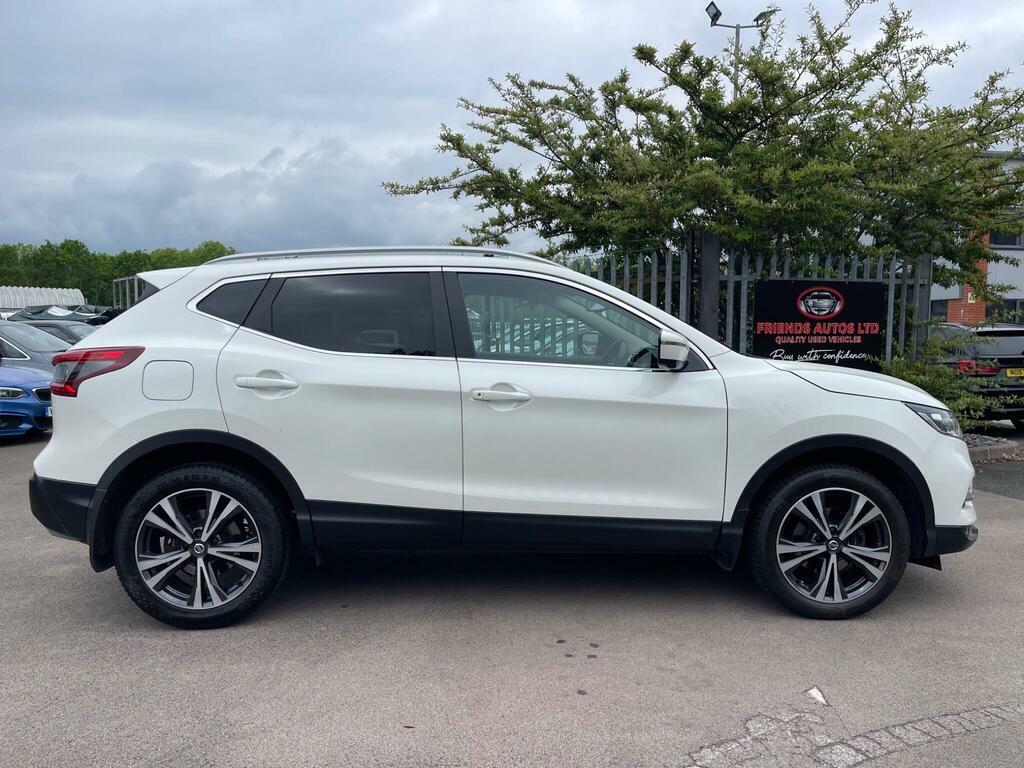 Nissan Qashqai 1.5 Dci N-connecta Euro 6 S S VK67RYX White #3