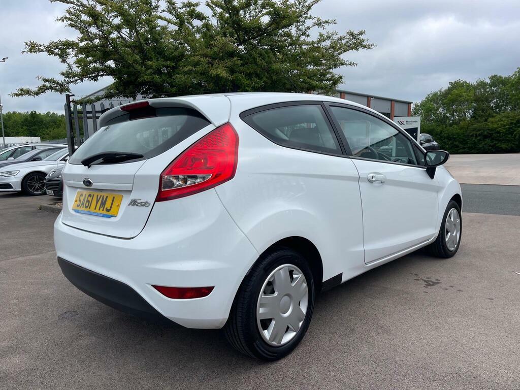 Ford Fiesta 1.25 Edge SA61YMJ White #4