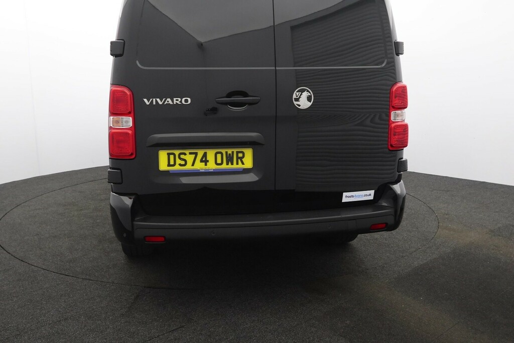 Vauxhall Vivaro 2.0 Turbo D Pro XL Lwb Euro 6 145 Ps DS74OWR Black #4