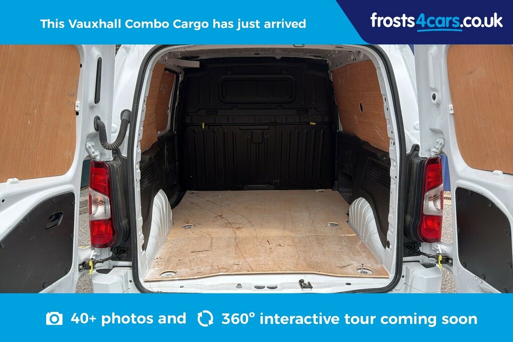 Vauxhall Combo M 1.5 Turbo D 130Ps 2300 Pro H1 DP24FZY White #3