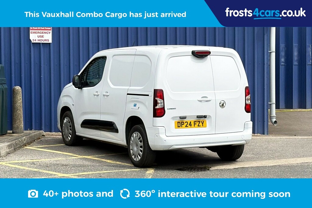 Vauxhall Combo M 1.5 Turbo D 130Ps 2300 Pro H1 DP24FZY White #2