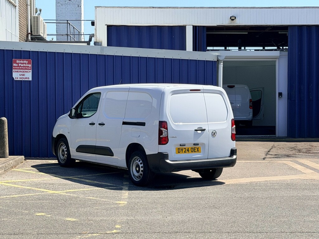 Vauxhall Combo 1.5 Turbo D 2300 Prime XL Crew Van Double Cab Lwb DY24OEX White #4