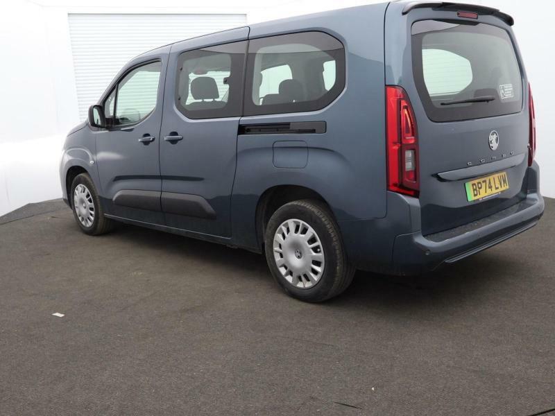 Vauxhall Combo-e Life 100Kw Design 52Kwh XL 7 Seat BP74LVM Blue #3