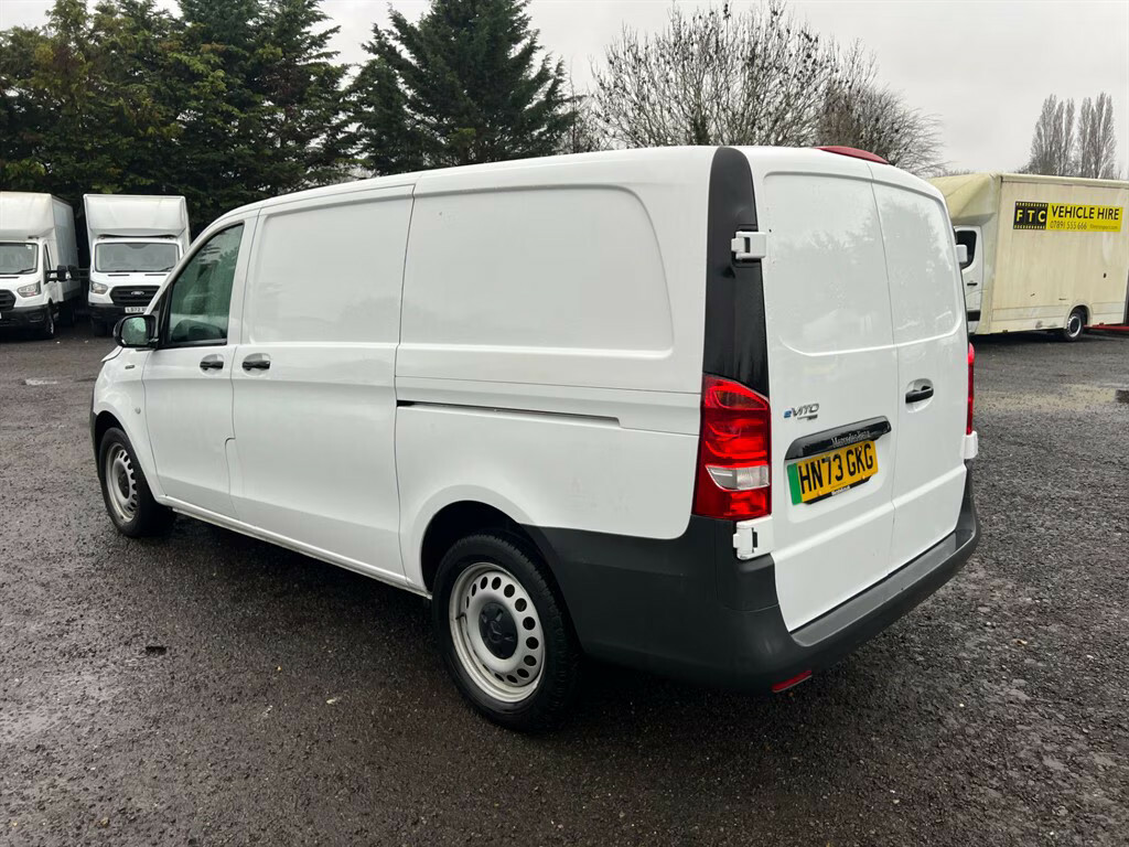 Mercedes-Benz eVito 66 Progressive L2 Panel Van White #4