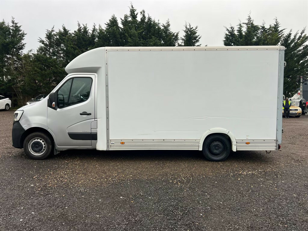 Renault Master Low Loader 35 Business Dci Luton Van Grey