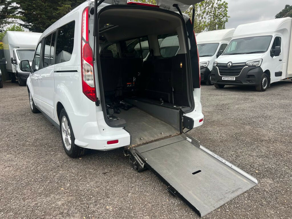 Ford Grand Tourneo Connect Grand Titanium Tdci Wav Wheelchair Access Panel White #3