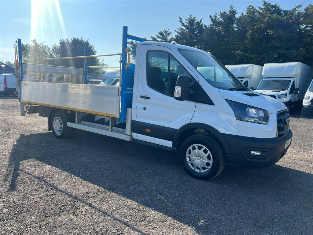 Ford Transit Custom 135Kw 68Kwh Trend Chassis Cab Chassis Cab Ele YN24XKK White #2