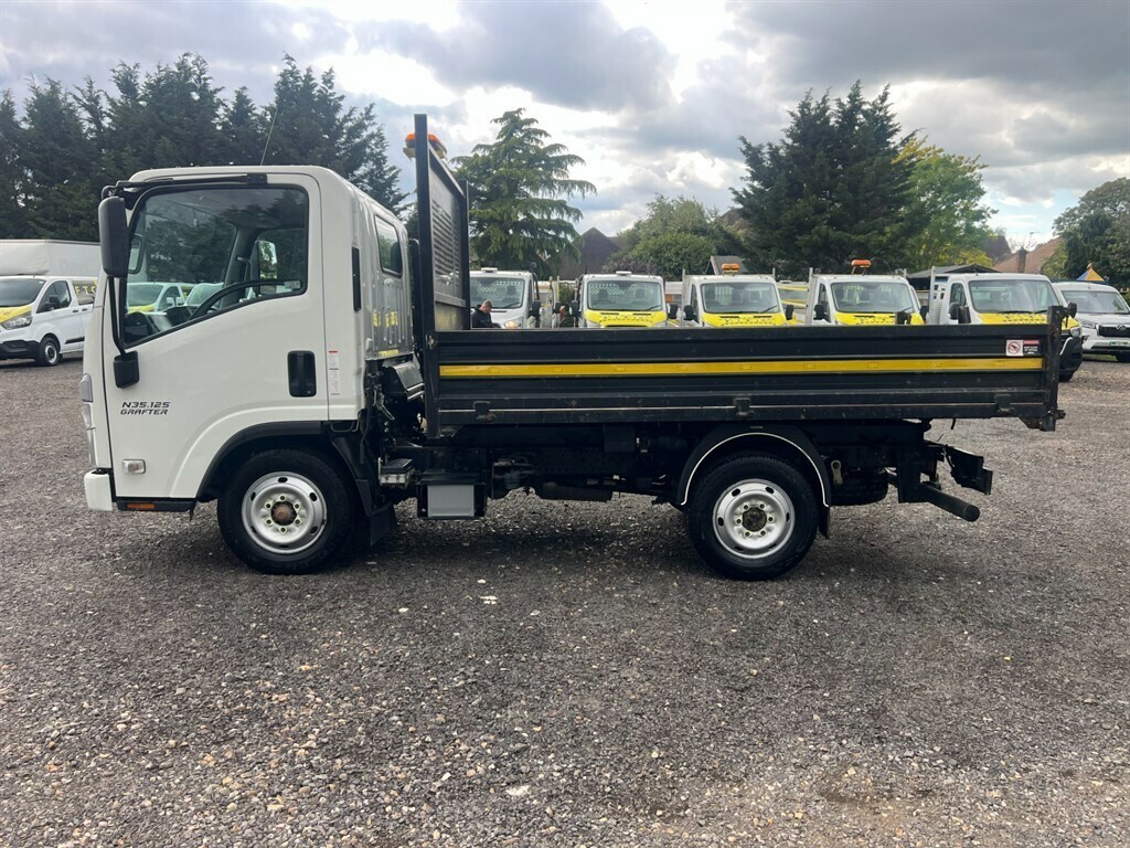 Isuzu Tipper N35.125se Tipper LT73EXU White
