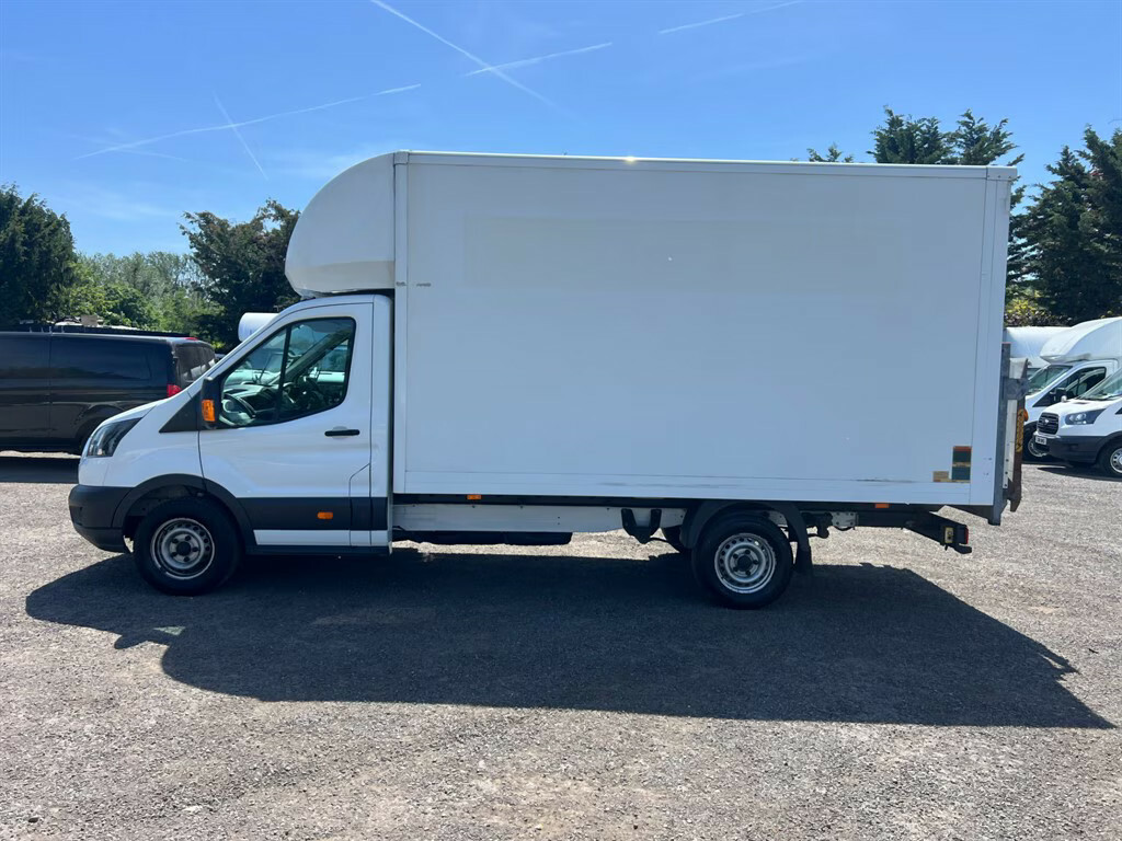 Ford Transit Custom 2.0 Tdci 130Ps Chassis Cab Chassis Cab Manu CV68NDO White #2
