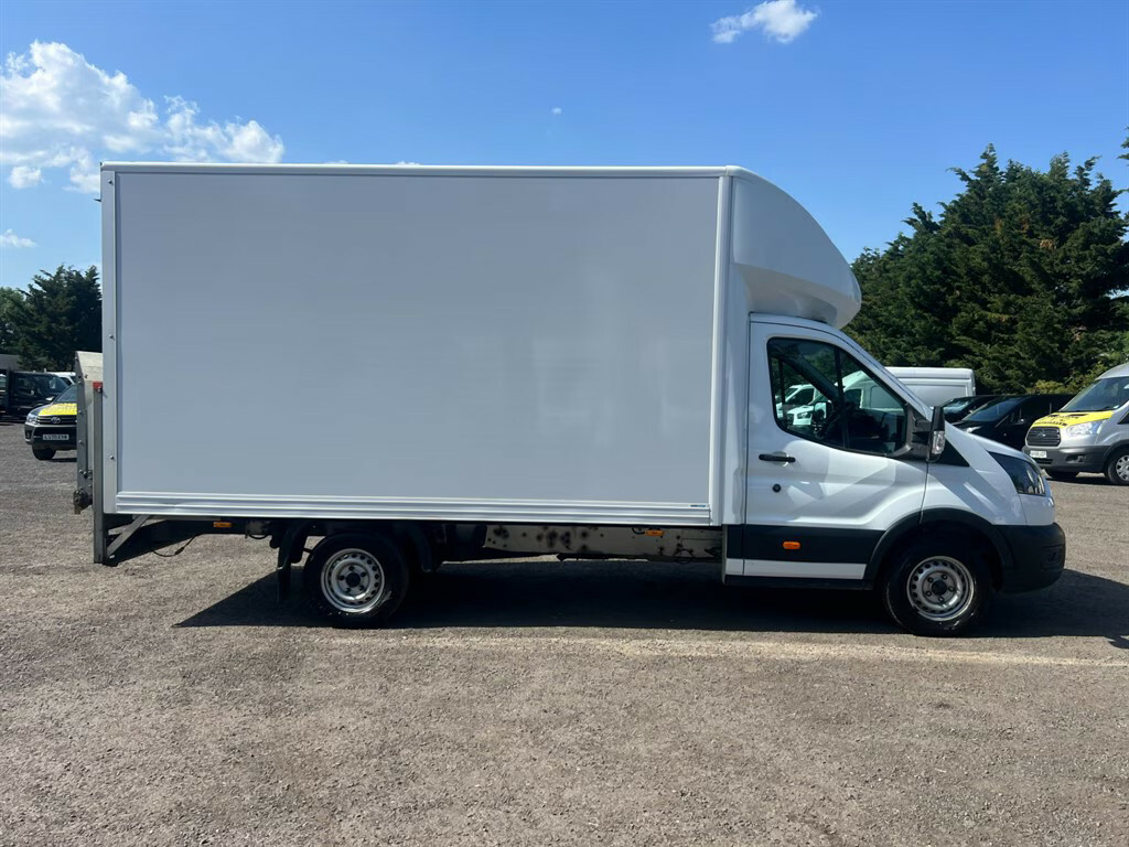 Ford Transit Custom 2.0 Ecoblue 130Ps Chassis Cab Chassis Cab M W072DWZ White #3